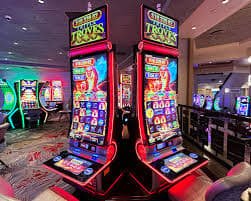 Filipino players enjoying piso789 casino and sports betting on mobile
